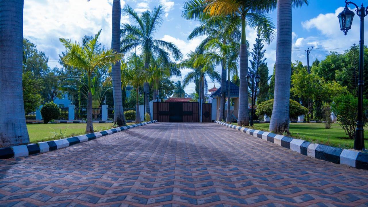Luxury Beach Villa Inn Дар-ес-Салам Екстер'єр фото